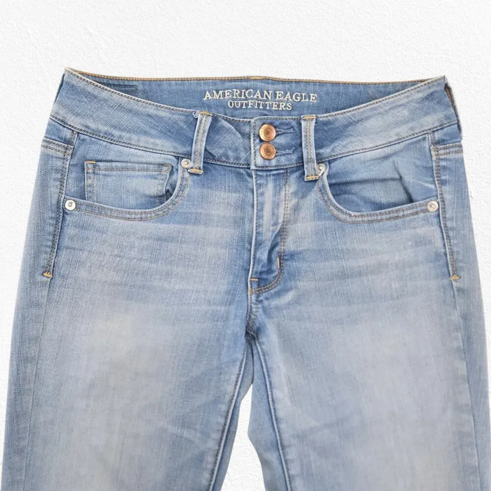 American Eagle Light Wash Artist Crop Kick Flare Stretch Denim Jeans Size 6